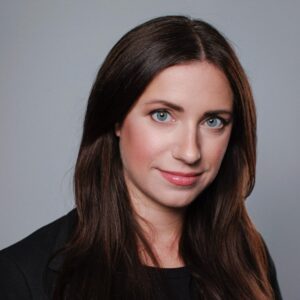 Lauren Pelley headshot